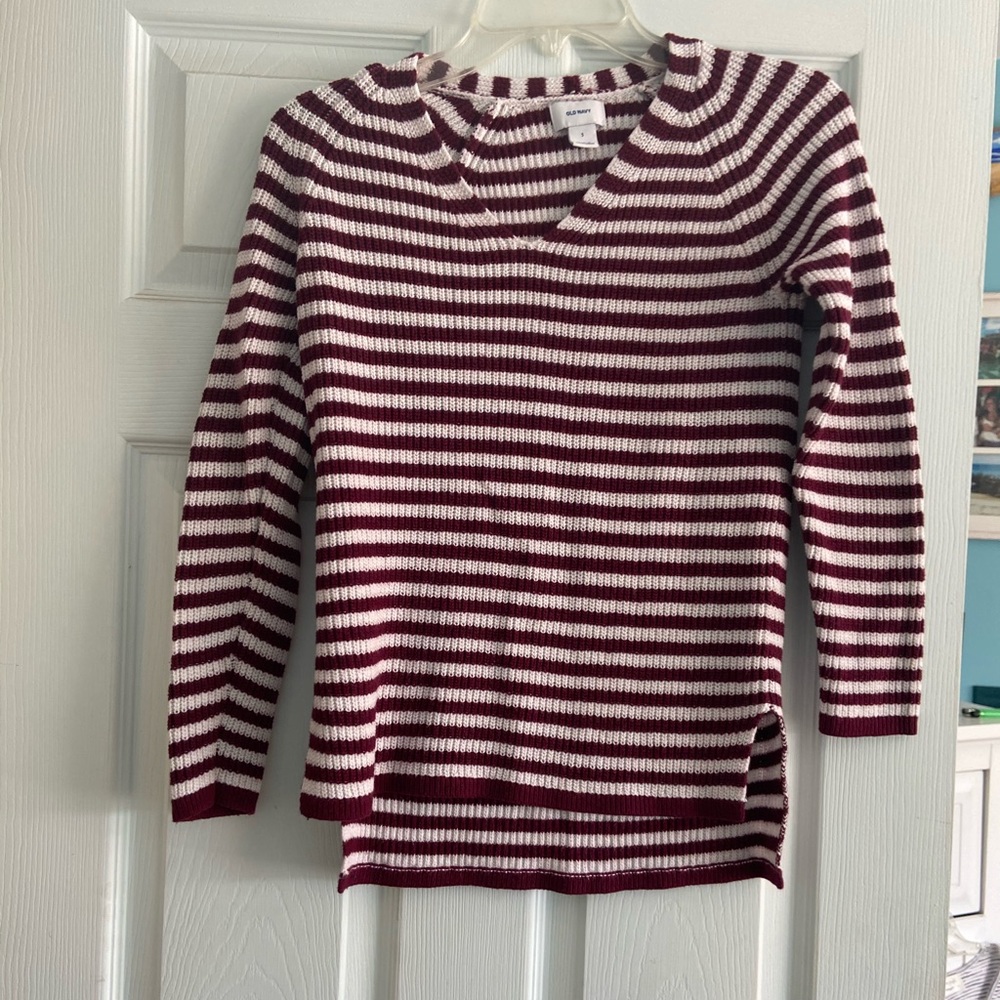 Old navy sweater